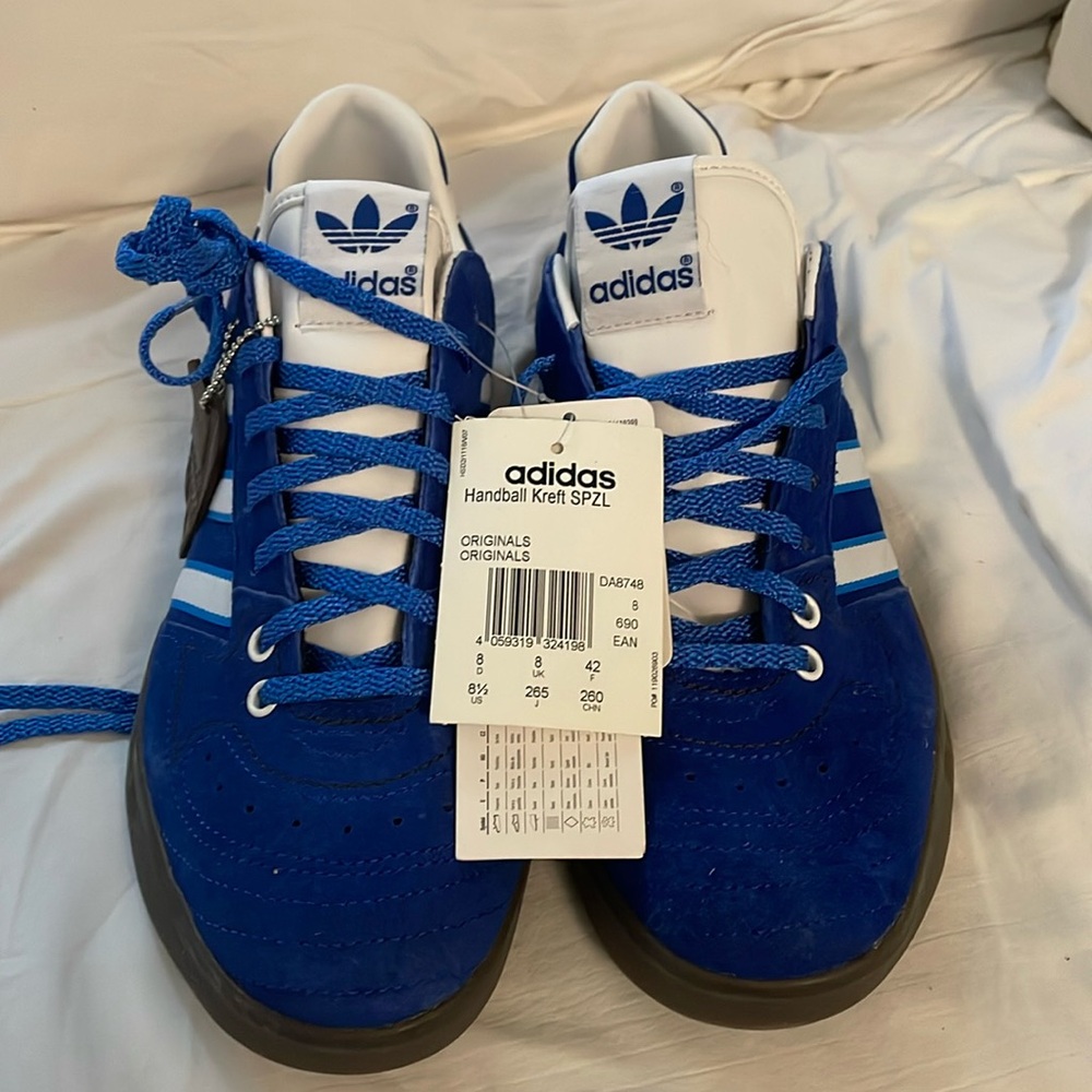 Men’s 2018 Adidas handball Kreft Spezial in royal blue.